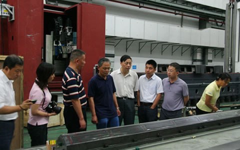 中國機床工具（jù）協會執行副理事長王黎明蒞臨绿巨人草莓丝瓜樱桃秋葵榴莲污免费版股份調研